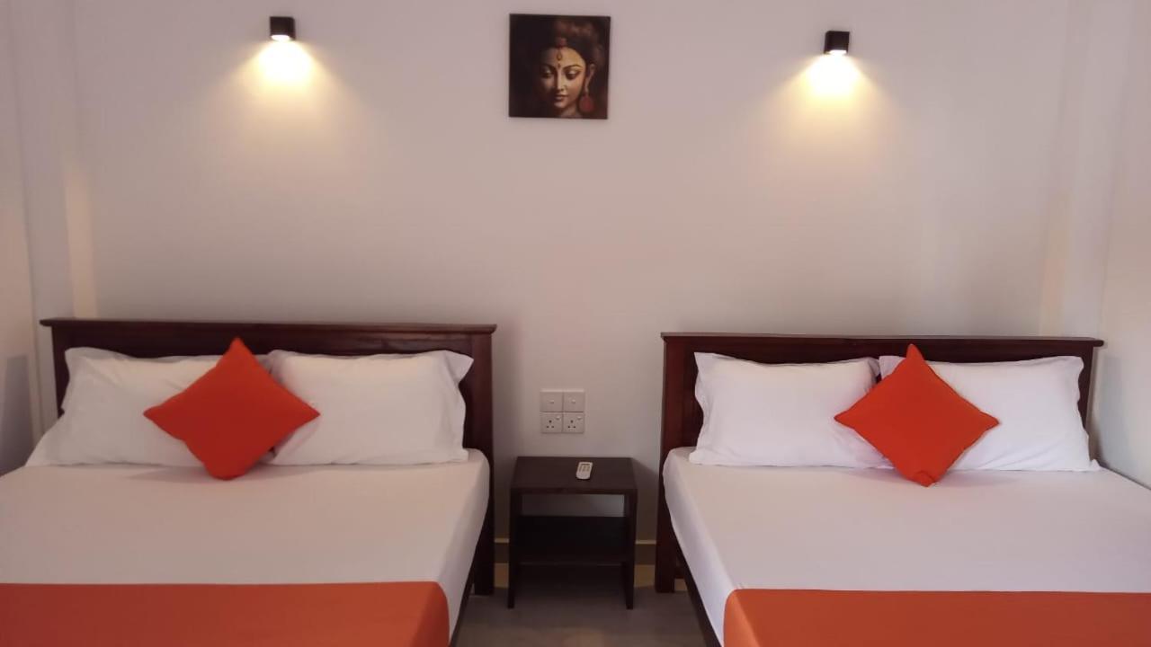 Lake Edge Resort Anuradhapura Exterior photo